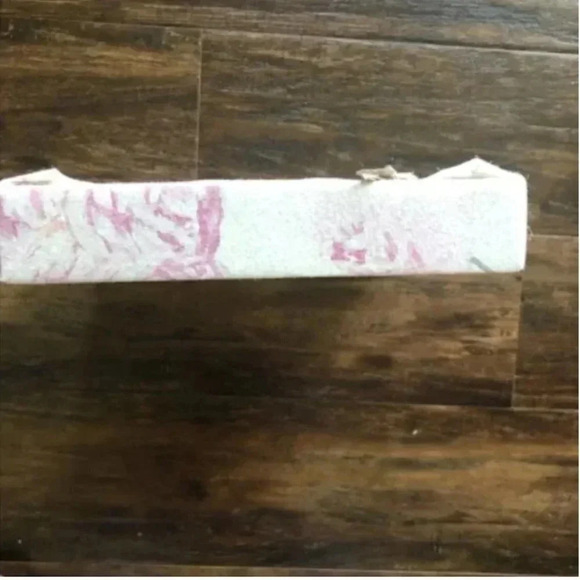 Canvas Wall Art | Canvas Print | Canvas Print for Bathroom | Feminine | Perfume - Picture 9 of 9